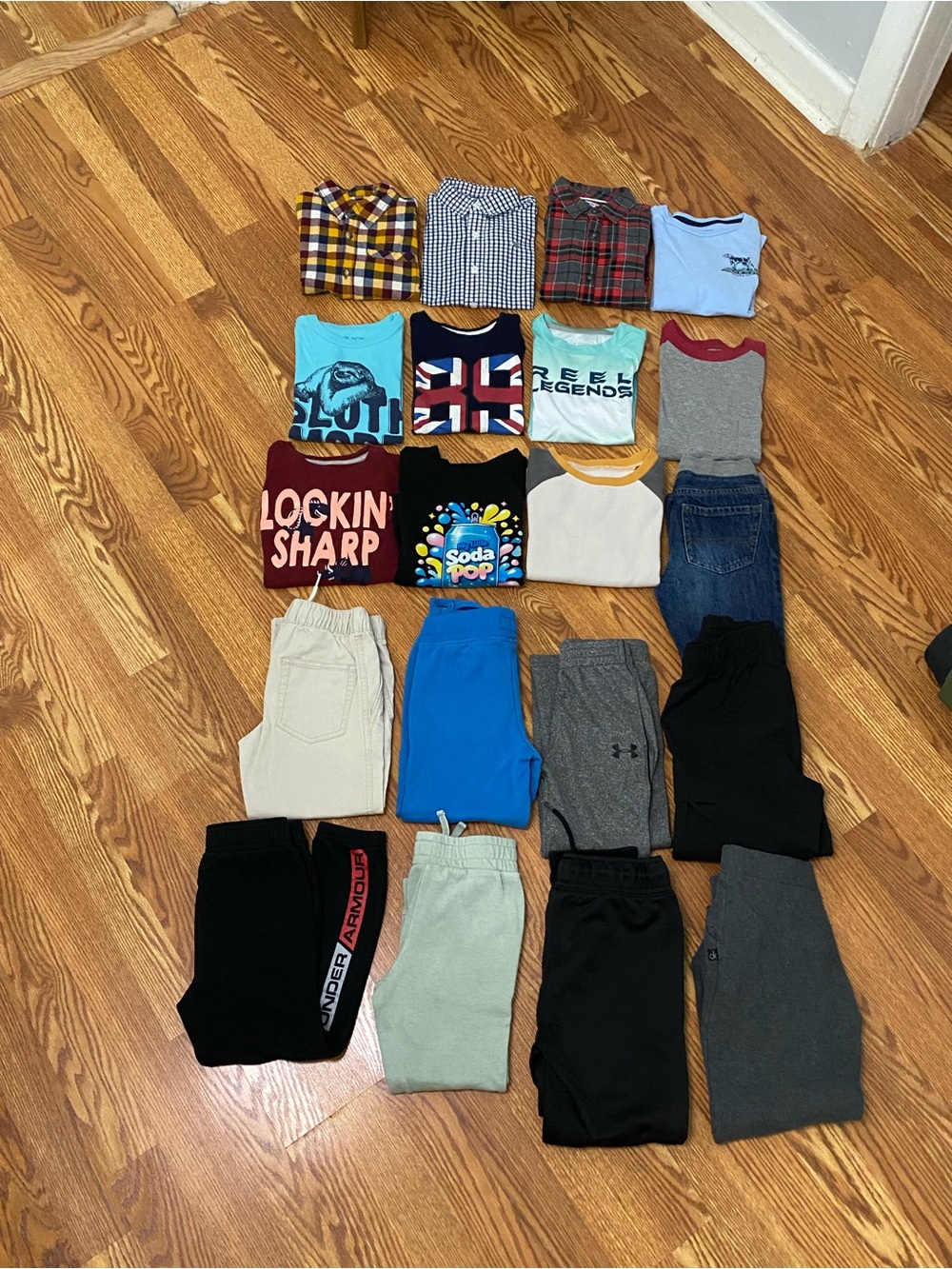 Boys 5t winter clothes bundle of 20 pcs smoke free pet free